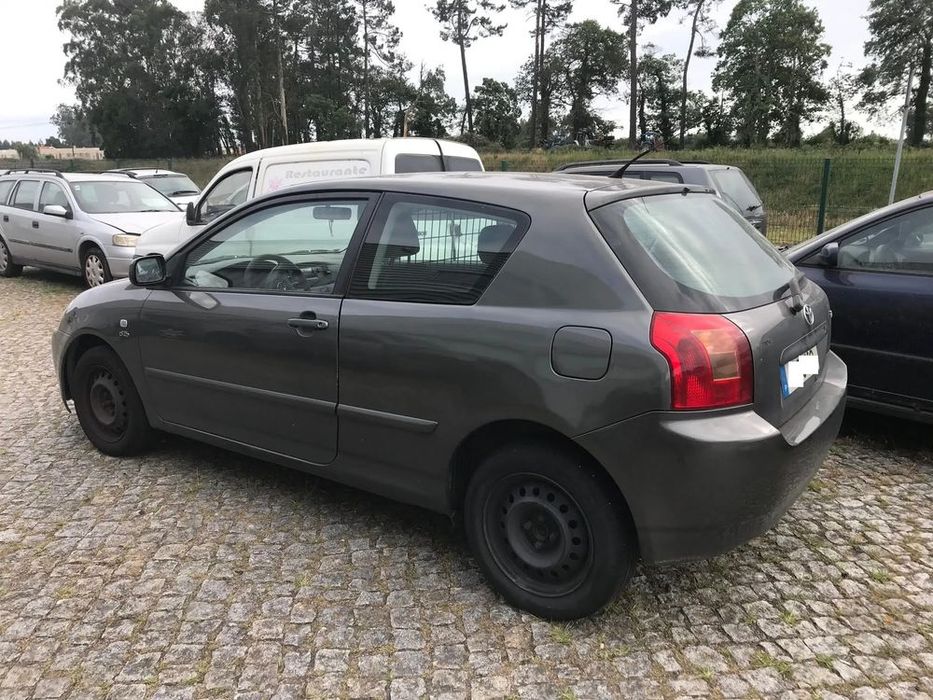 Toyota Corolla 2.0 D-4D Van 2002 - Para Peças