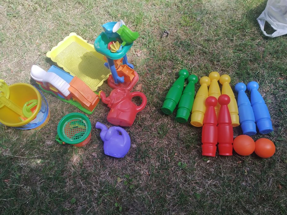Zabawki na dwór do wody i piasku