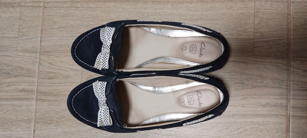 Продам макасіни Clarks