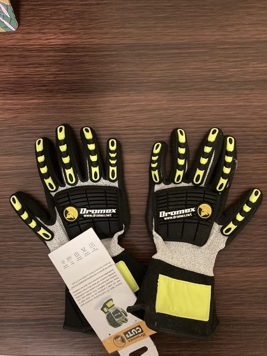 Мотоперчатки