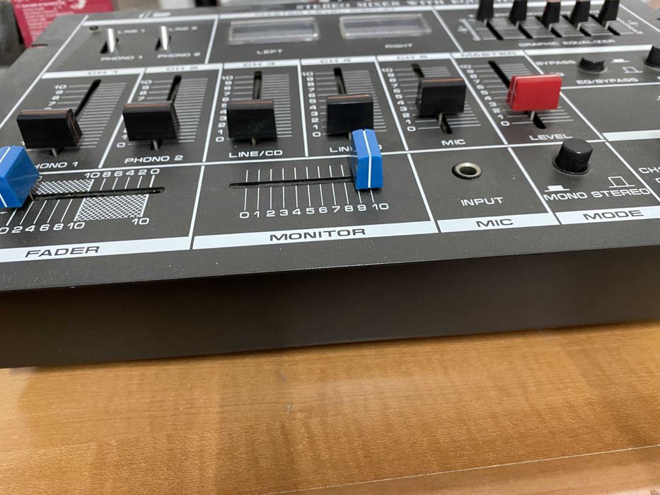 Mesa misturadora barata