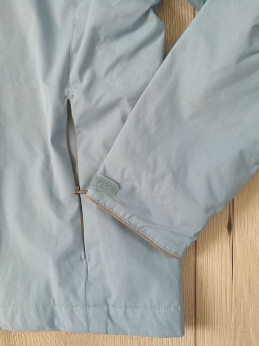 Damska kurtka sportowa z kapturem lekko ocieplana