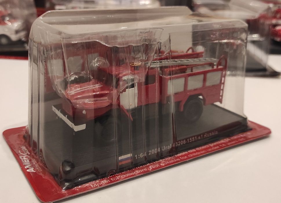 Model w skali 1:64 Ural Russia 2004 (M14)
