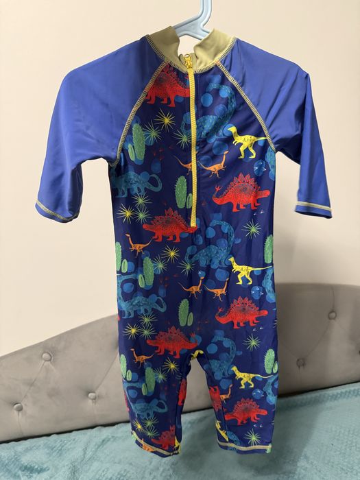 Kostium kąpielowy do pływania jednoczęściowy