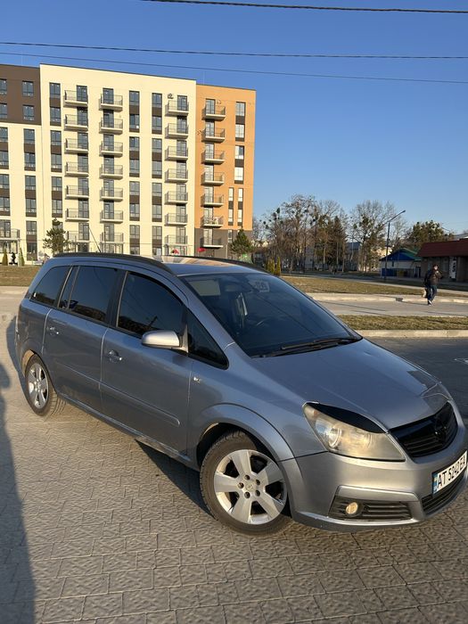 Продам Opel Zafira B