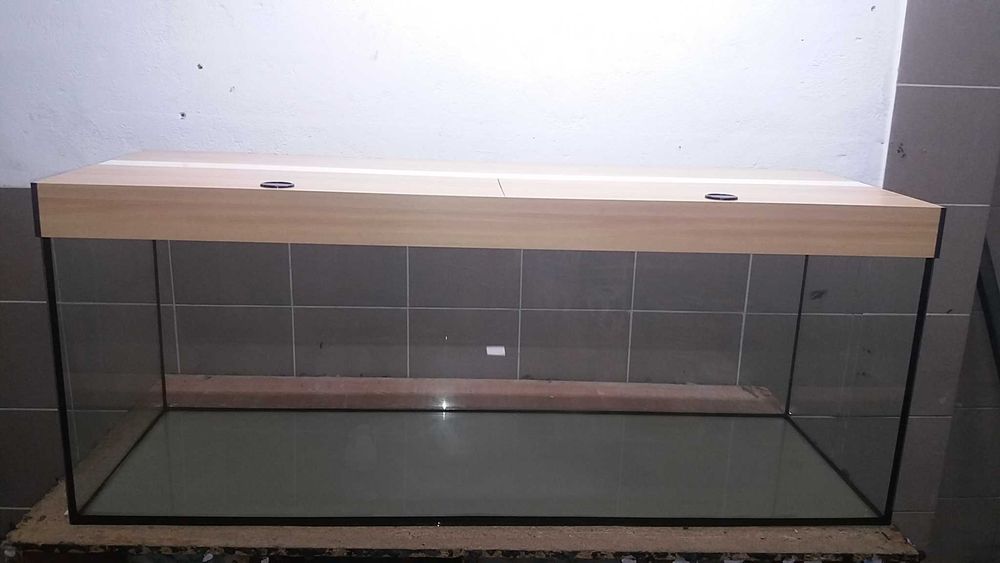 Akwarium proste z pokrywą aluminiową 150x50x60 450 litrów