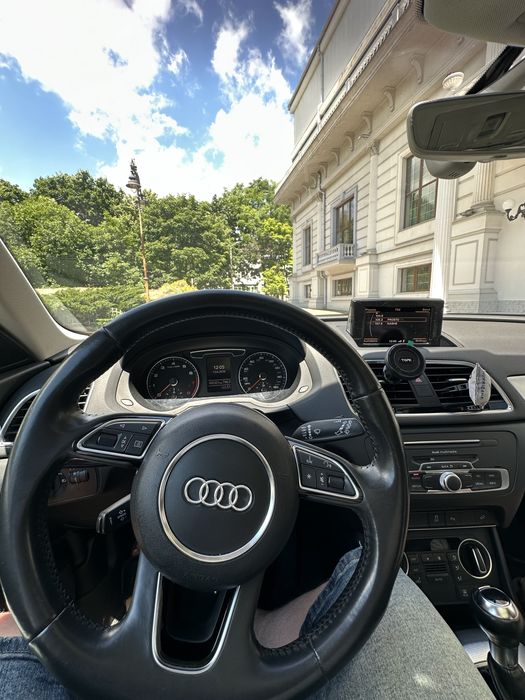 В продажі Audi Q3 2015 р