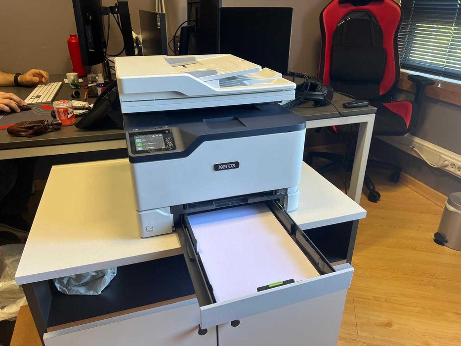 Impressora multifunção a cores Xerox C235