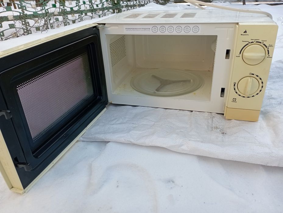 Продам микроволновая печь Delfa