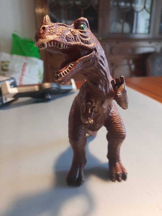 Dinossauro de borracha