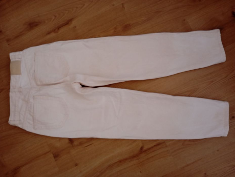 Jeansowe kremowe jasne spodnie pull and bear 34