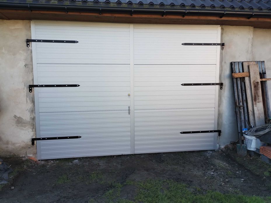 Brama garażowa...