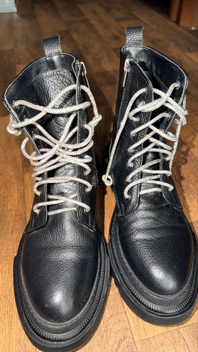 Кожаные ботинки размер 38