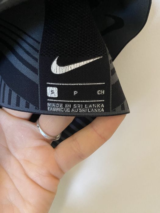 Топ Nike, s, спортивний