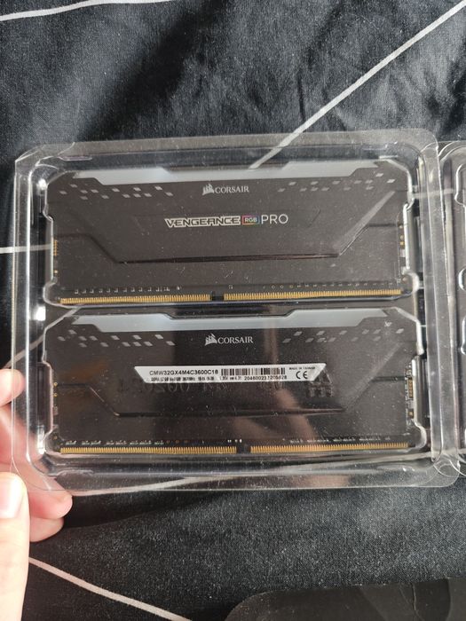 Corsair 32Gb DDR4 4x8Gb 3600Mhz Vengeance RGB pro