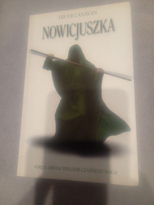 Nowicjuszka Trudi Canavan