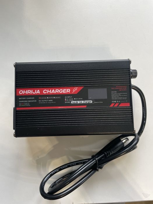 Ładowarka do akumulatorów [232]