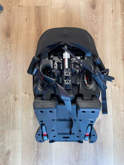 Fotelik Axkid Duofix 9-25kg czerwony