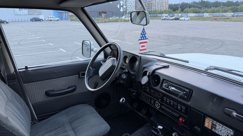 Toyota Land Cruiser 60