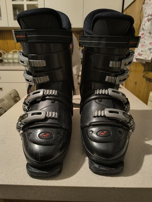 Buty narciarskie Nordica rozmiar 40 plus torba.