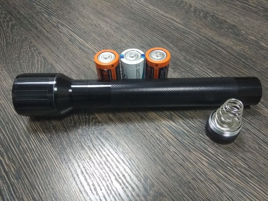 Фонарик металлический