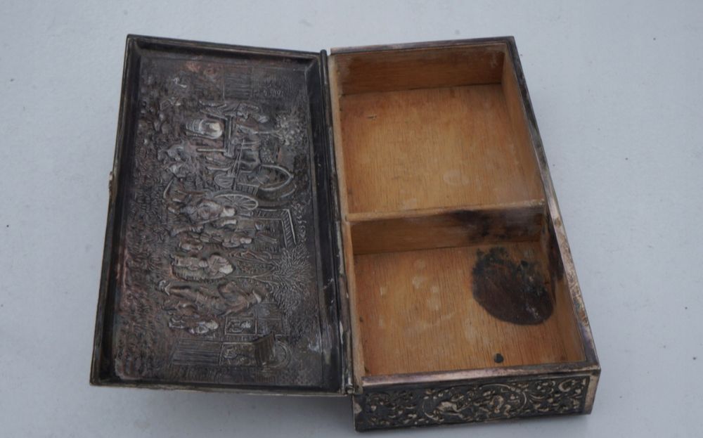 Szkatułka na biżuterię