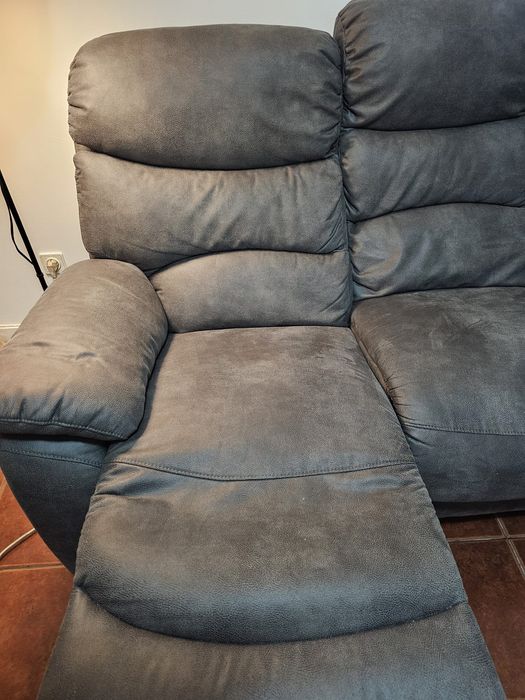 Sofá 3 lugares como novo