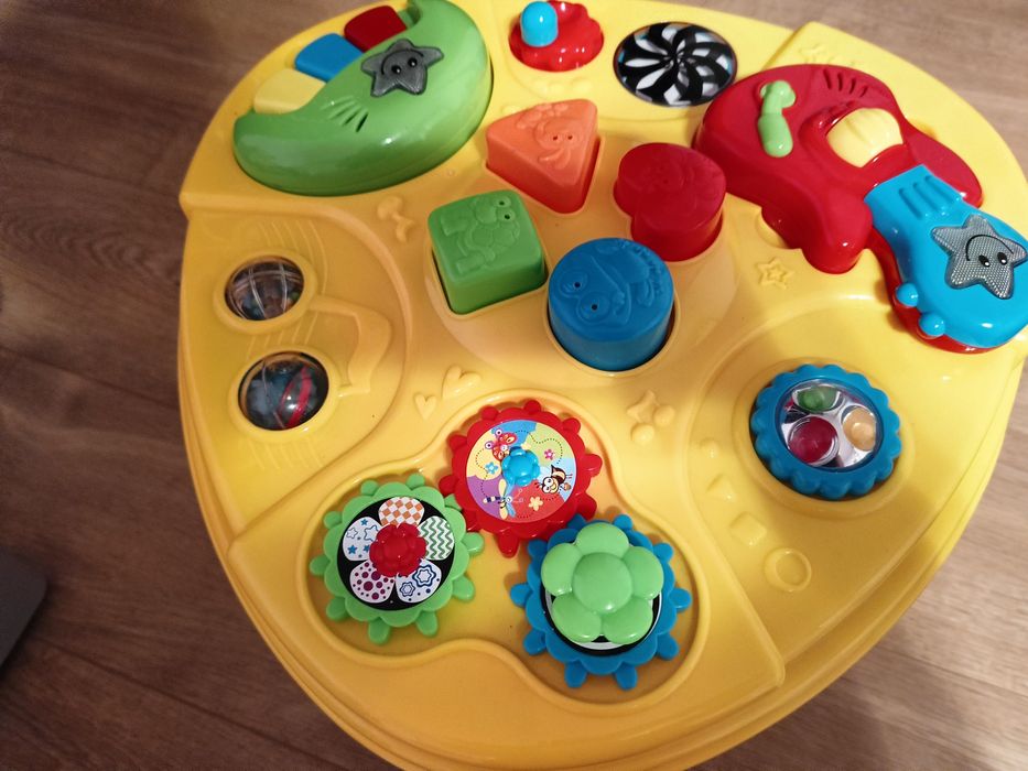 Interaktywny stolik edukacyjny smiki