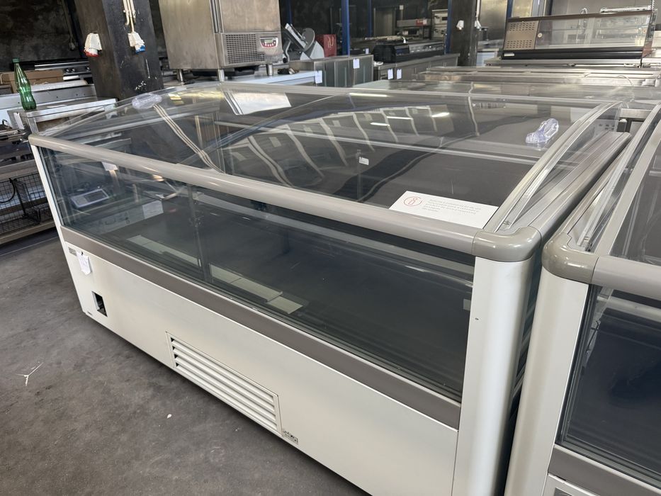 Arca congelação Vitrine  expositora  ,ilha ,muito nova