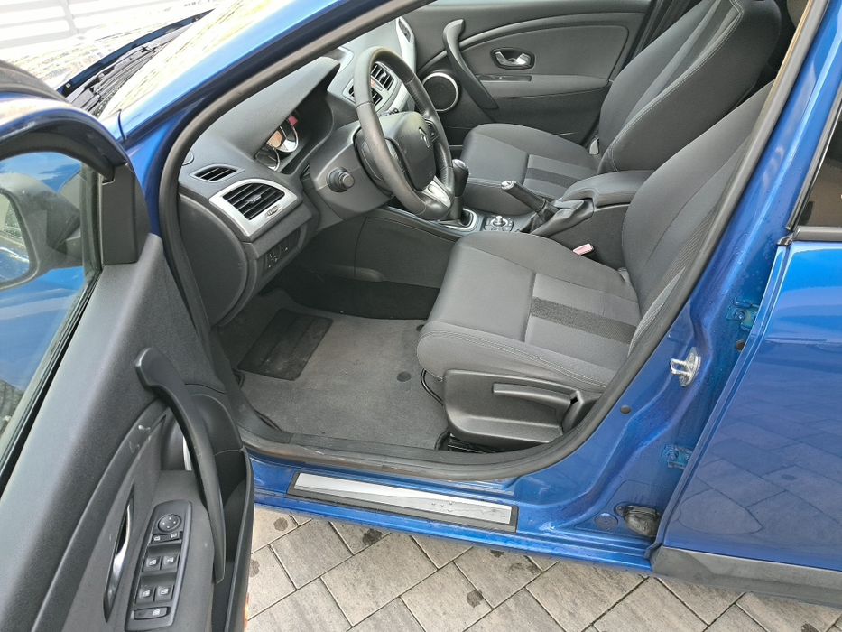 Renault Megane 1.5dci <manual<<kombi
