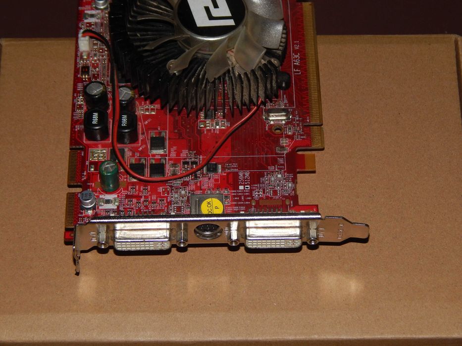 Видеокарта HD2600XT для компьютера системника системного блока 512 МБ