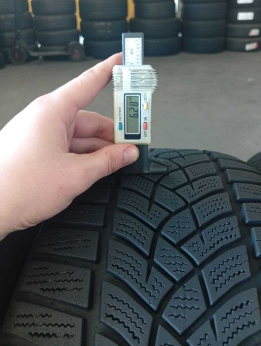 Goodyear Ultragrip Performance R16 215/60 шини зимові комплект 4шт