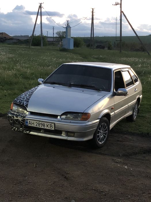 Автомобіль Ваз2114