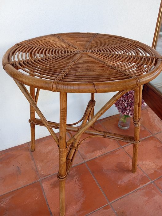 Mesa restaurada verga vime robusta