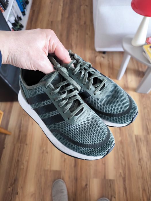 Tênis adidas verdes