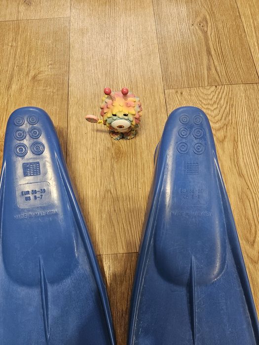 Продаю ласти для басейну з закритою п'ятою Beco