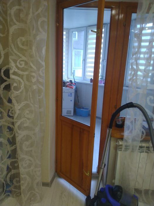 Балконні двері, дерев'яні, з склопакетом