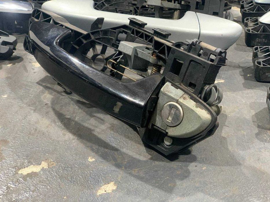 Ручка двери передней задней Пассат б6 ручка права ліва Passat b6