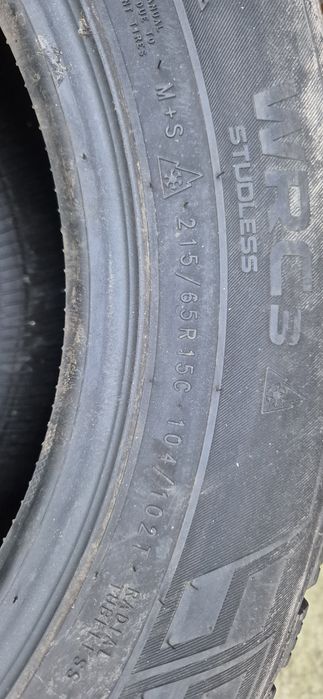 Opony zimowe nokian 215/65/15c 7m 2 sztuki