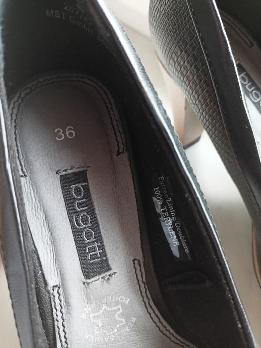 Bugatti czółenka na platformie 36