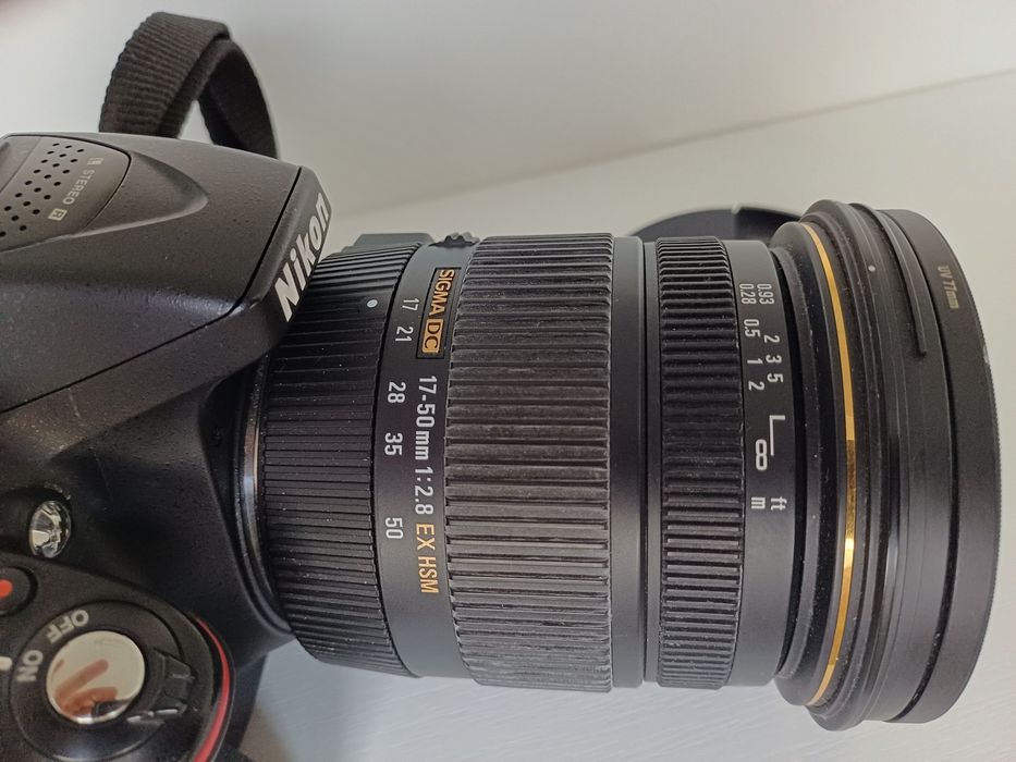 Nikon D5300 + Sigma 17-50mm f/2.8 EX DC OS HSM | пробіг 18 677 | комплект