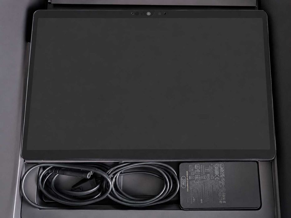 Microsoft Surface Pro 11 Copilot+ PC  | OLED | Snapdragon X Elite 16GB 512GB / Jak nowy / Keyboard + Slim Pen 2