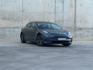 Tesla Model 3 Long-Range Dual Motor AWD