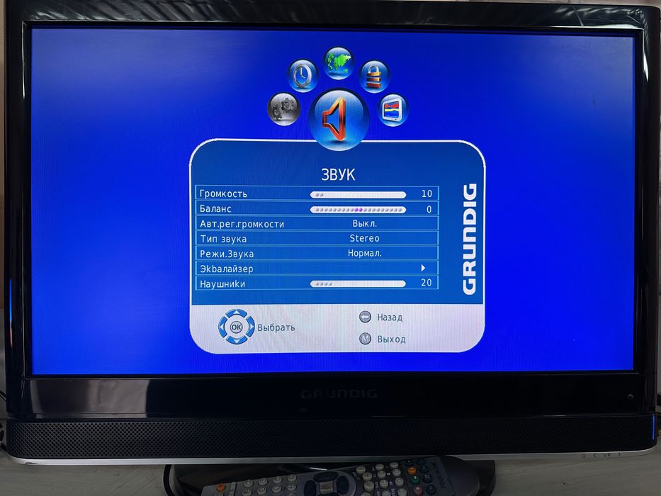 Телевизор Grundig екран 22 дюйми LED Гарне зображення!