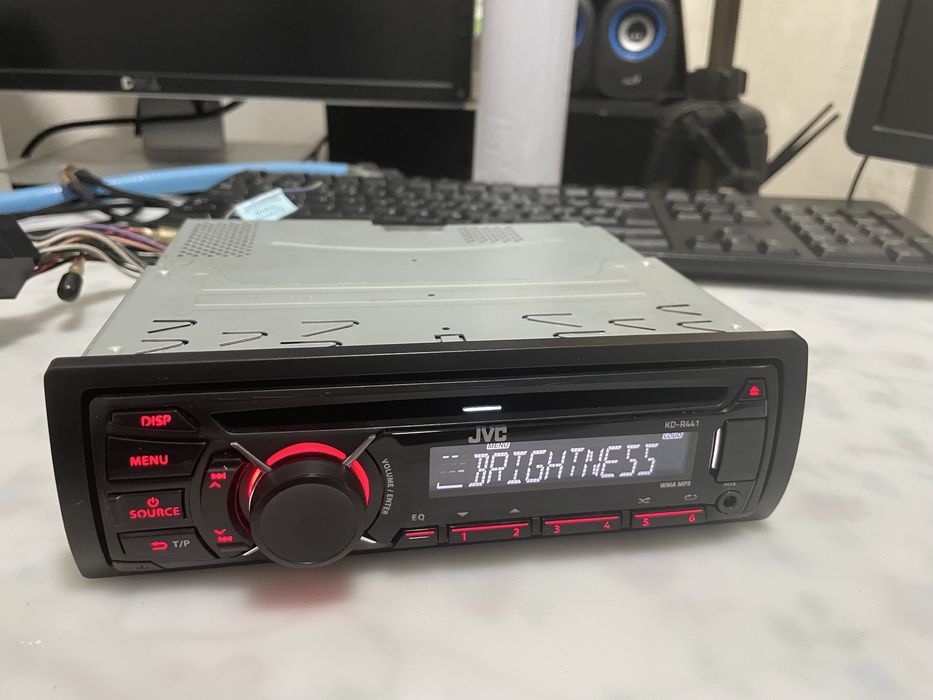 Autoradio JVC. Usb