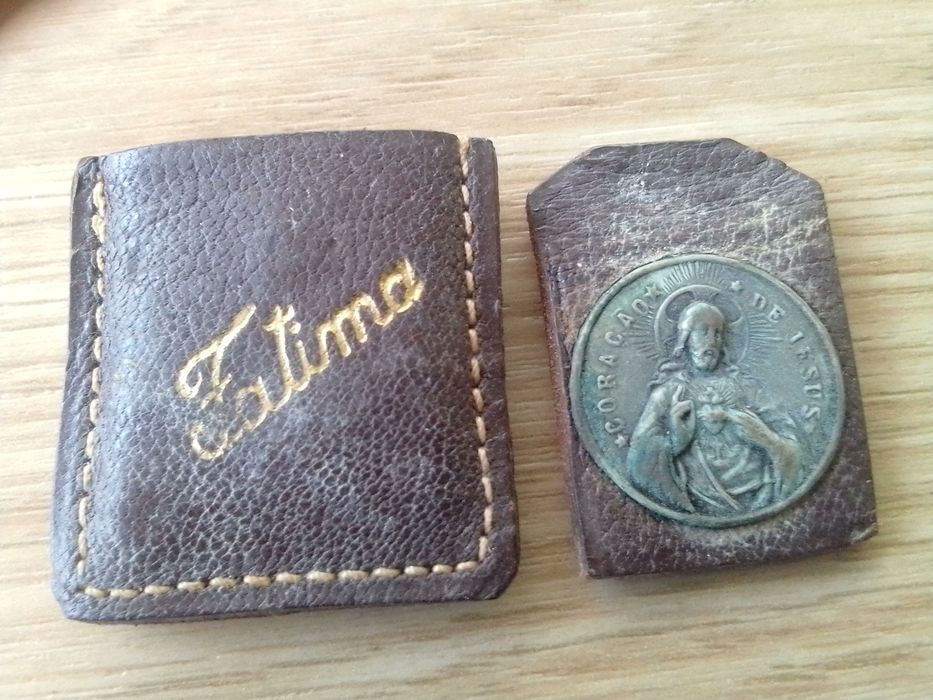 Santo com bolsinha em pele de Fátima só 5€