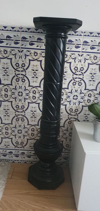 Coluna de Mármore com luz