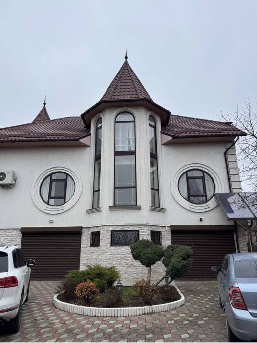 Здам   район Кварцу ( ресторану Ріволі ) 5-кімнат