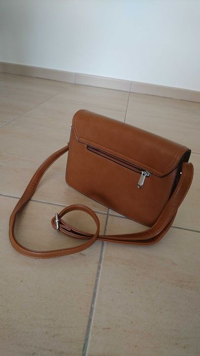 Mala de ombro como nova