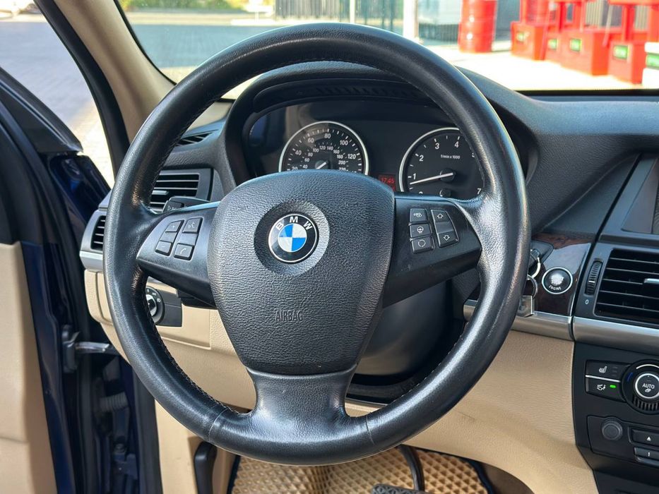 Продам BMW X5 E70 2010